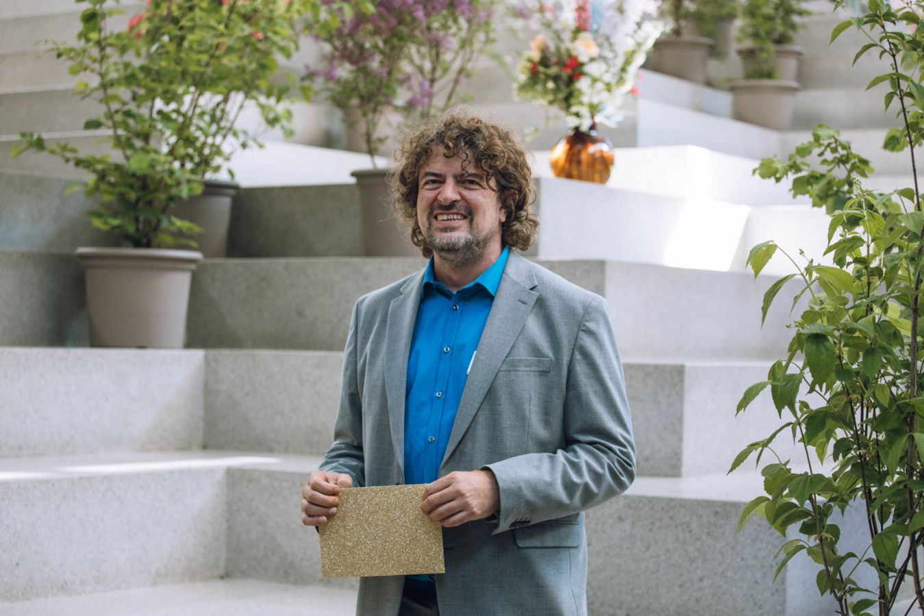 Der UZH Award for Best Teaching | Lehrpreis 2026 zur Thematik «Internationalisierte Studien- erfahrungen» wird verliehen an Dr. Benjamin Wilding.